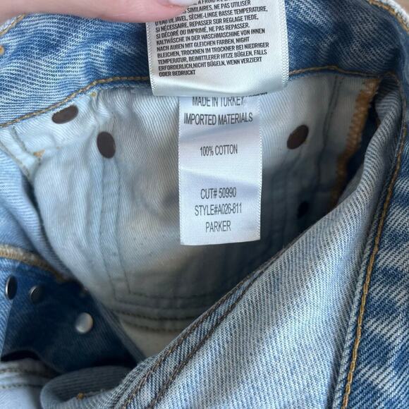 AGOLDE Parker Vintage Cut Off Denim Shorts in Swap Meet Size 25 - Picture 6 of 6